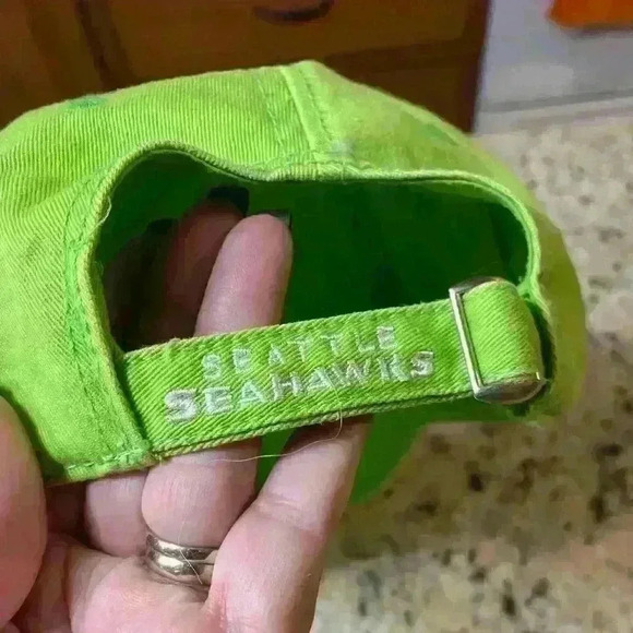 Seattle Seahawks Baseball Cap - Picture 3 of 6